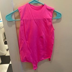 SKIMS LIMITED EDITION PINK HIGHLIGHTER ESSENTIAL CREWNECK BODYSUIT SIZE S/M